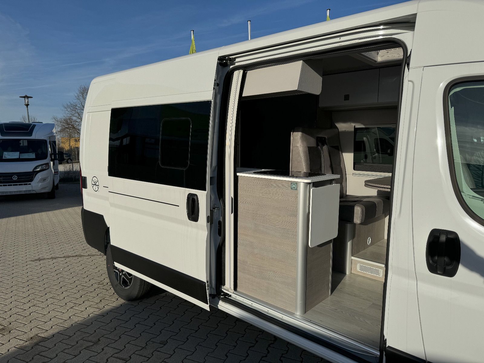 Fahrzeugabbildung Fiat Ducato - Furgok - Landsberg - 600/4/4 LF (AHK)