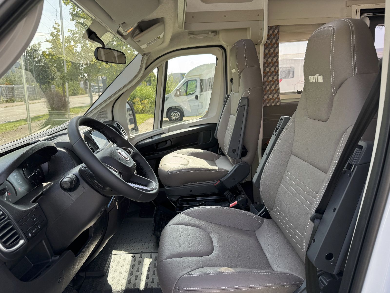 Fahrzeugabbildung Notin Vera (4,4t, Heavy Paket, AHK, Automatik)