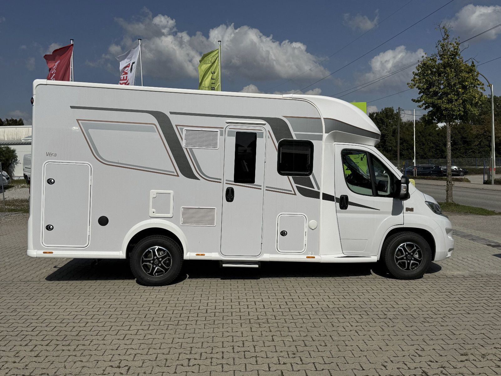 Fahrzeugabbildung Notin Vera (4,4t, Heavy Paket, AHK, Automatik)