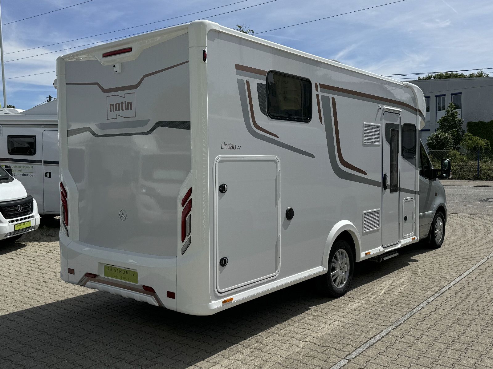 Fahrzeugabbildung Mercedes-Benz Notin Lindau JF (9-Gang-Automatikgetriebe)