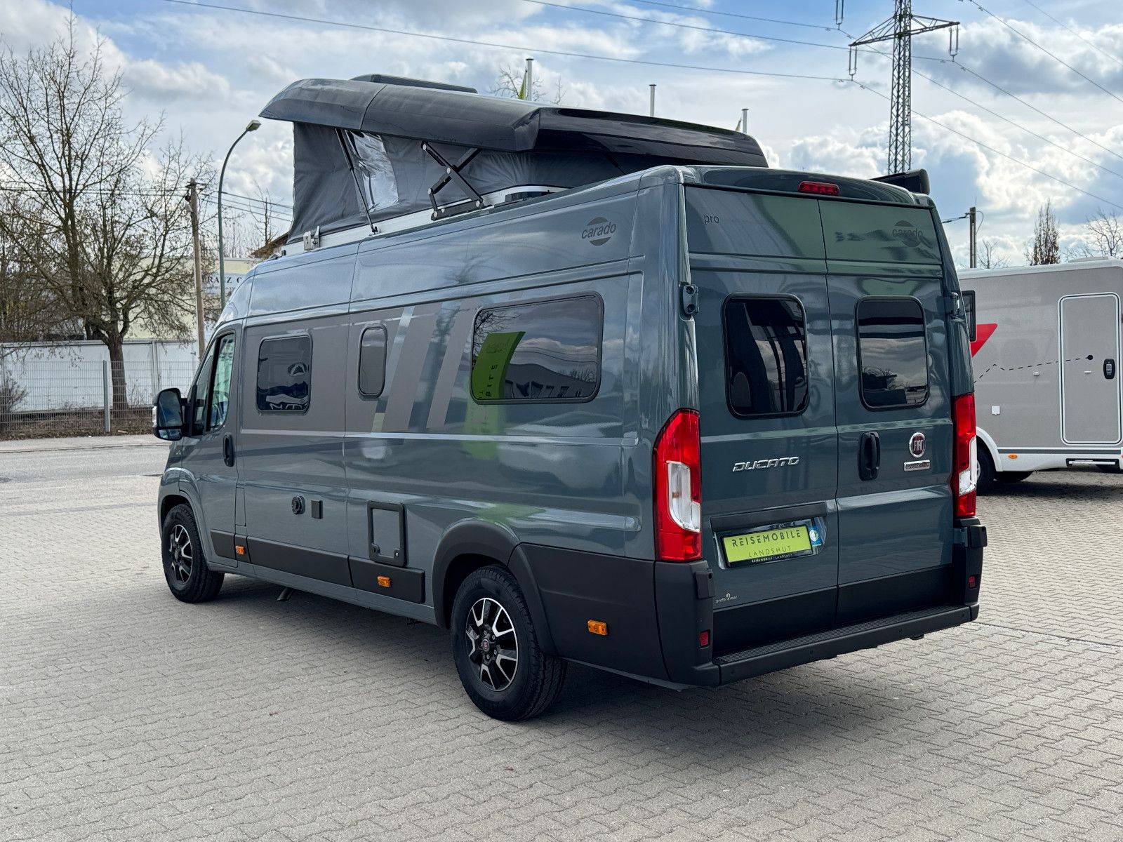 Fahrzeugabbildung Carado Van CV640 pro (Fiat) (AHK, Solar, Aufstelldach)