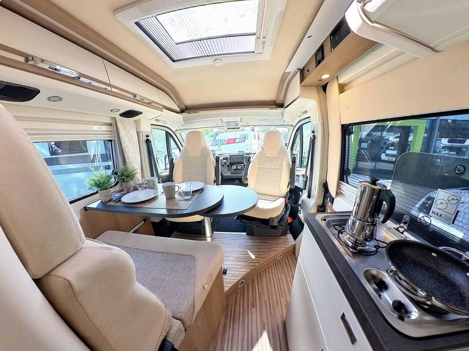 Fahrzeugabbildung Malibu 640 LE comfort coupé (Automatik, Navi, Markise)