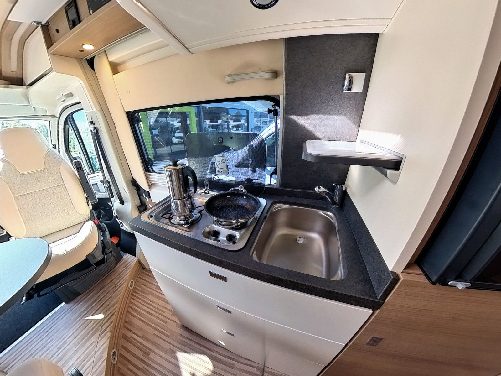 Fahrzeugabbildung Malibu 640 LE comfort coupé (Automatik, Navi, Markise)