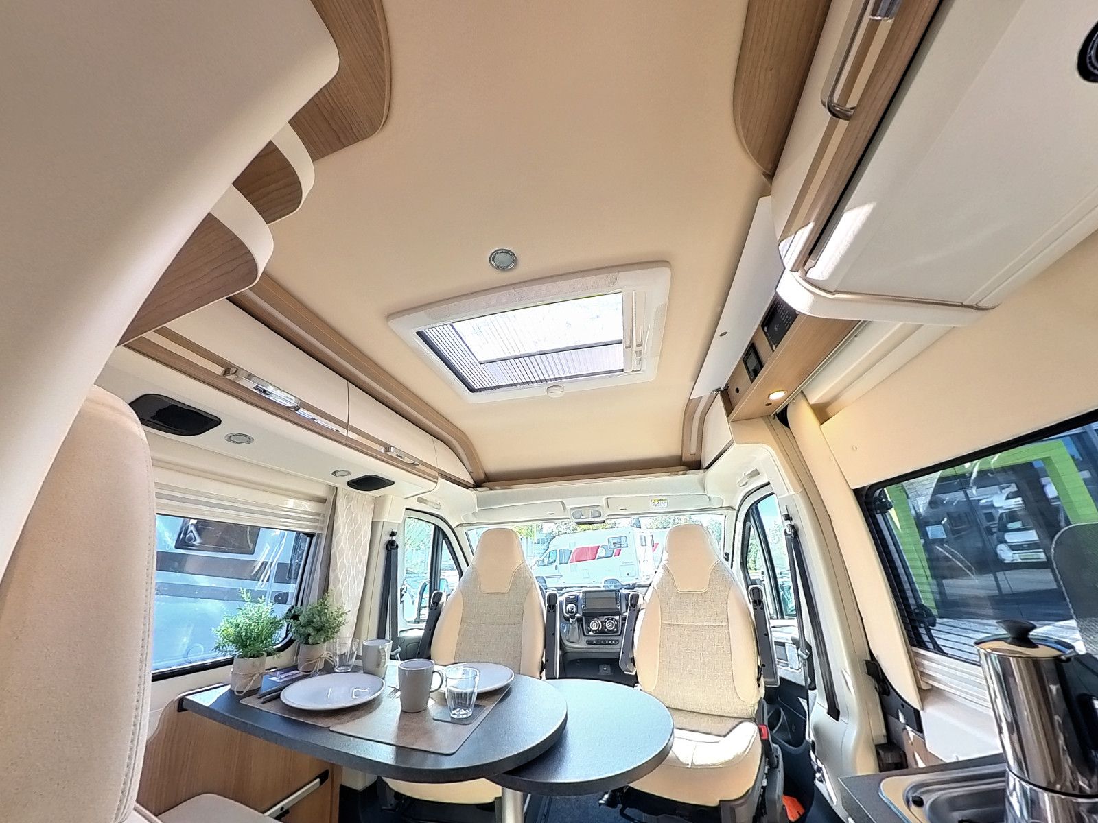 Fahrzeugabbildung Malibu 640 LE comfort coupé (Automatik, Navi, Markise)
