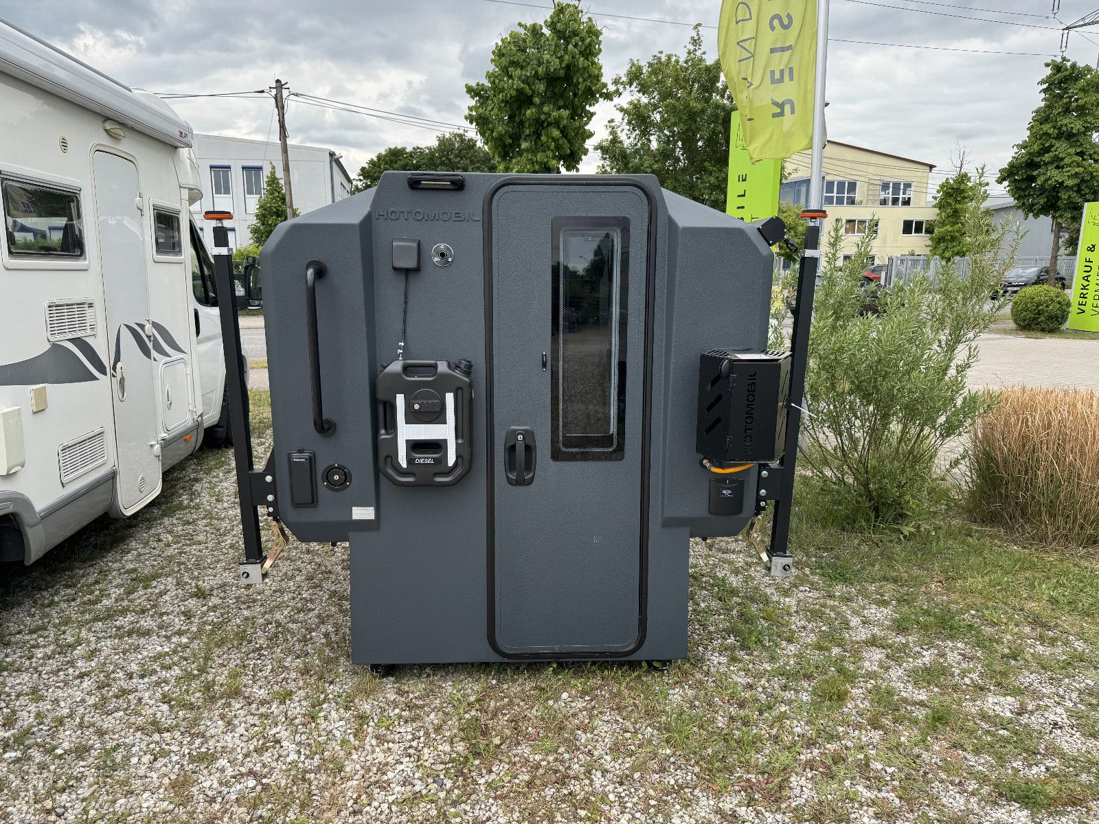 Fahrzeugabbildung Andere Hotomobil Gladiator Premium (mit Kühlschrank)
