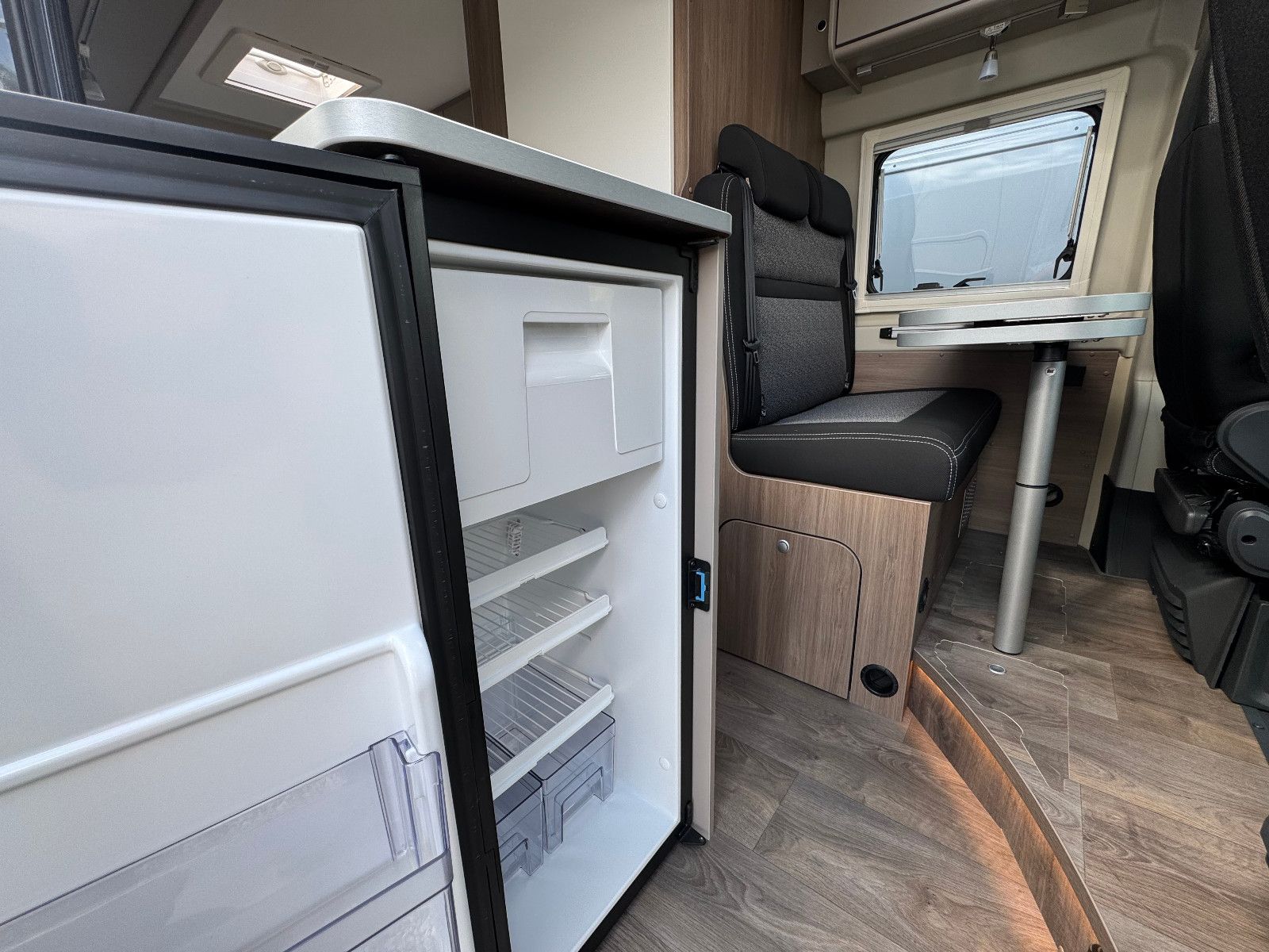 Fahrzeugabbildung Carado CV602 Pro [Navigation, Markise, uvm.]