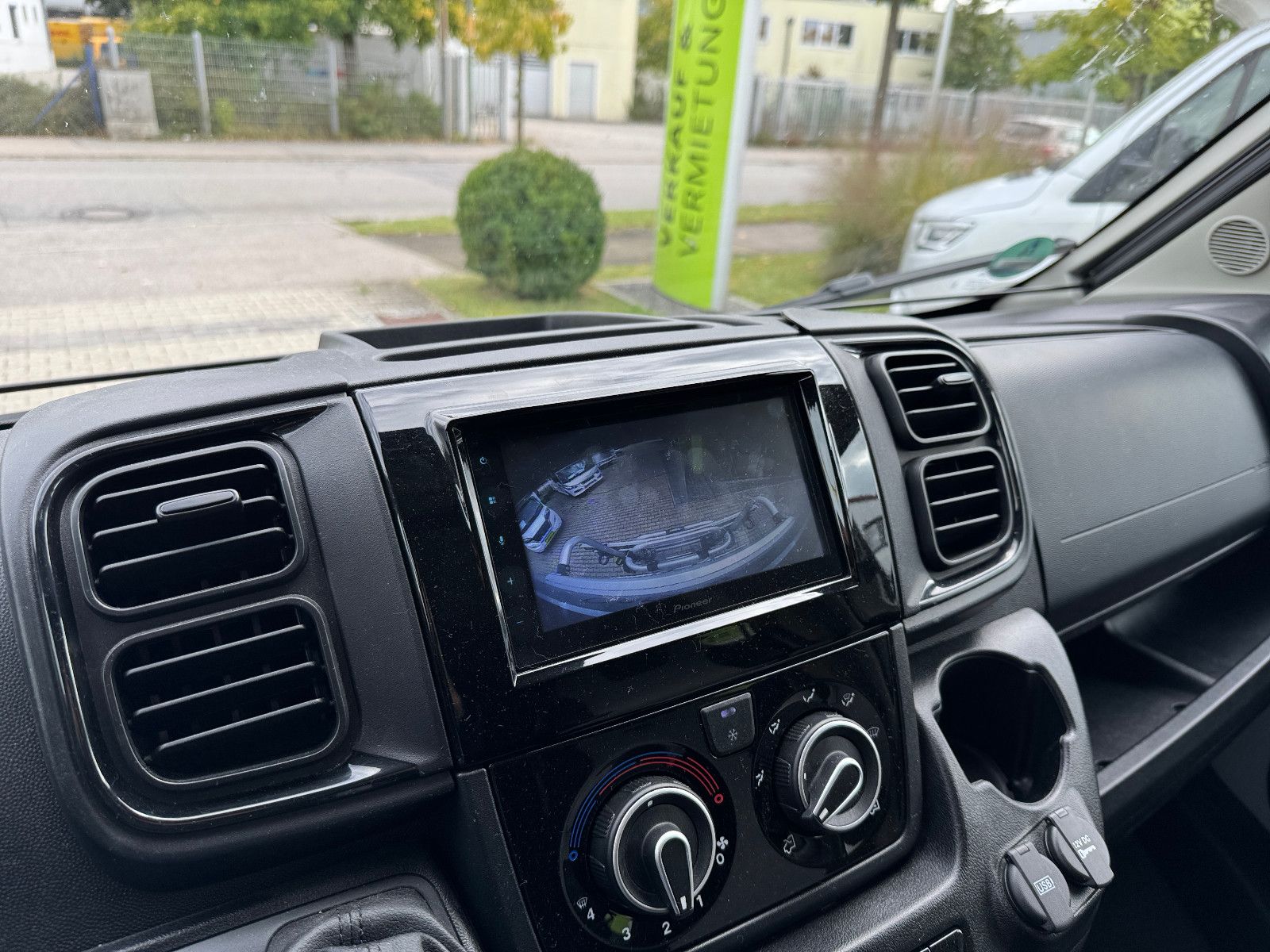 Fahrzeugabbildung Weinsberg CaraSuite 650 MF