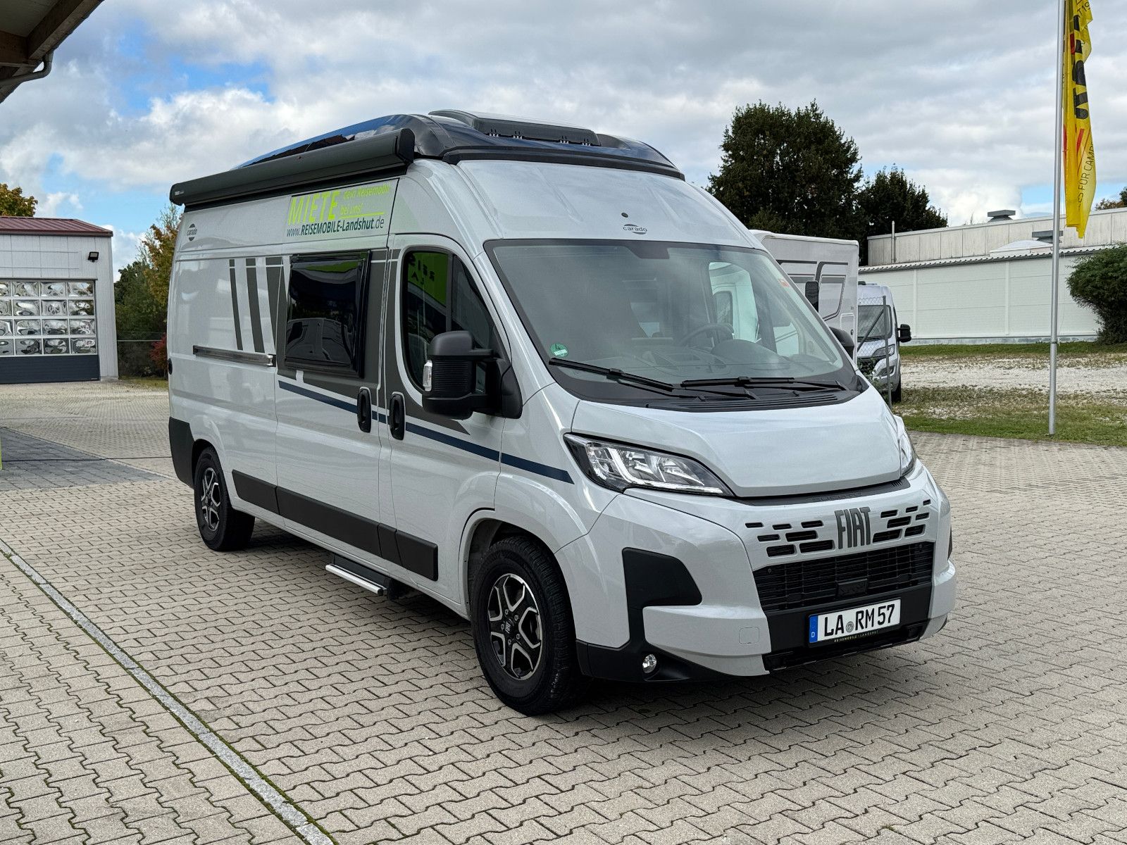 Fahrzeugabbildung Carado CV600 Pro (Aufstelldach, Navi, AHK, Kamera)