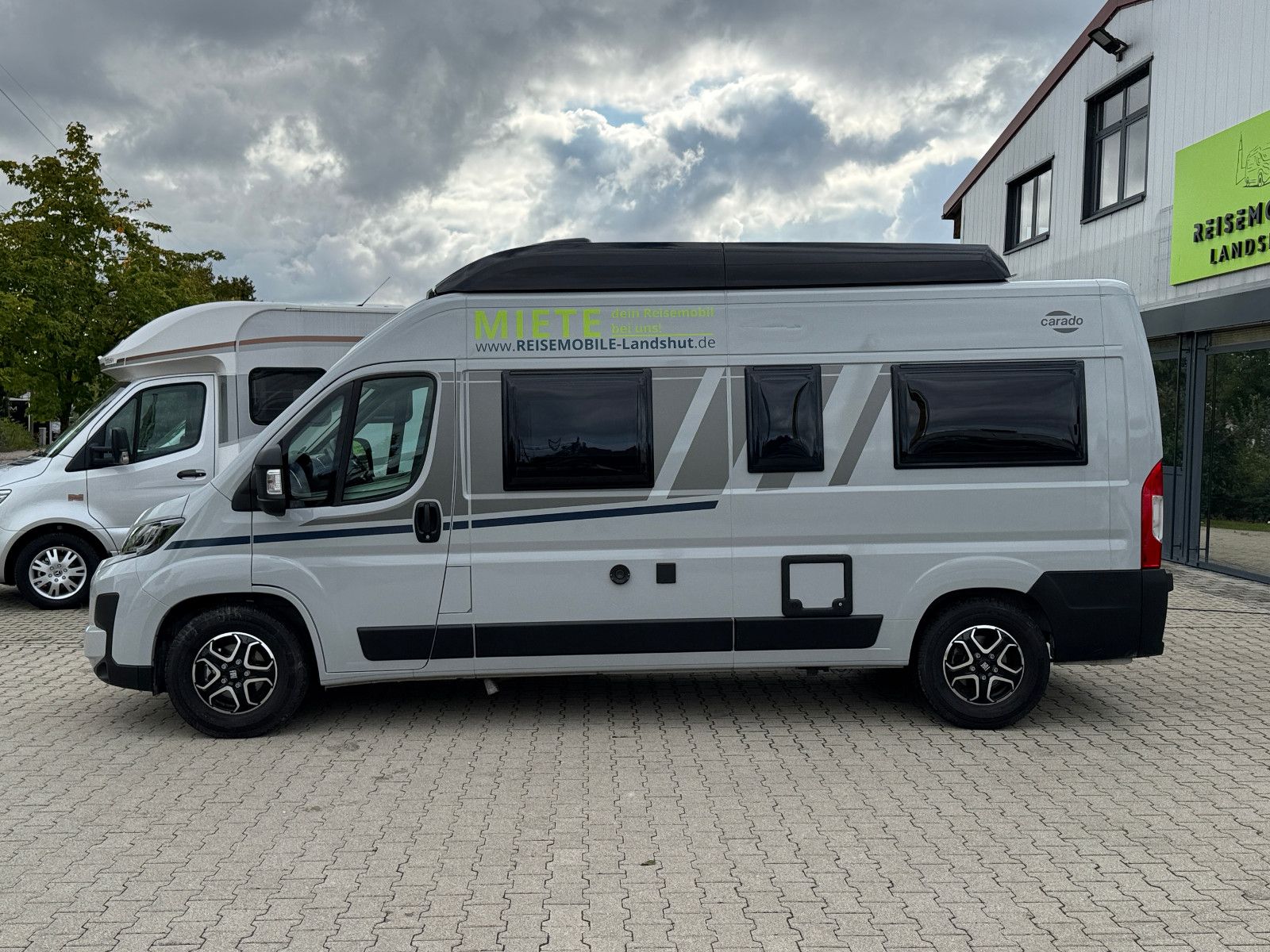 Fahrzeugabbildung Carado CV600 Pro (Aufstelldach, Navi, AHK, Kamera)