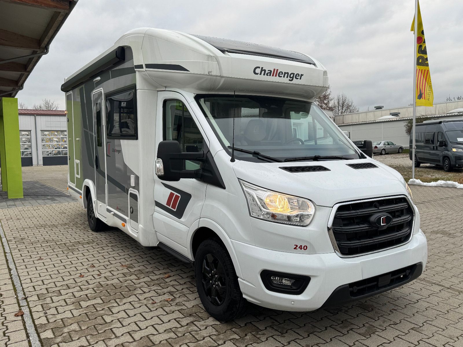 Fahrzeugabbildung Challenger 240 Etape Edition (Automatik)