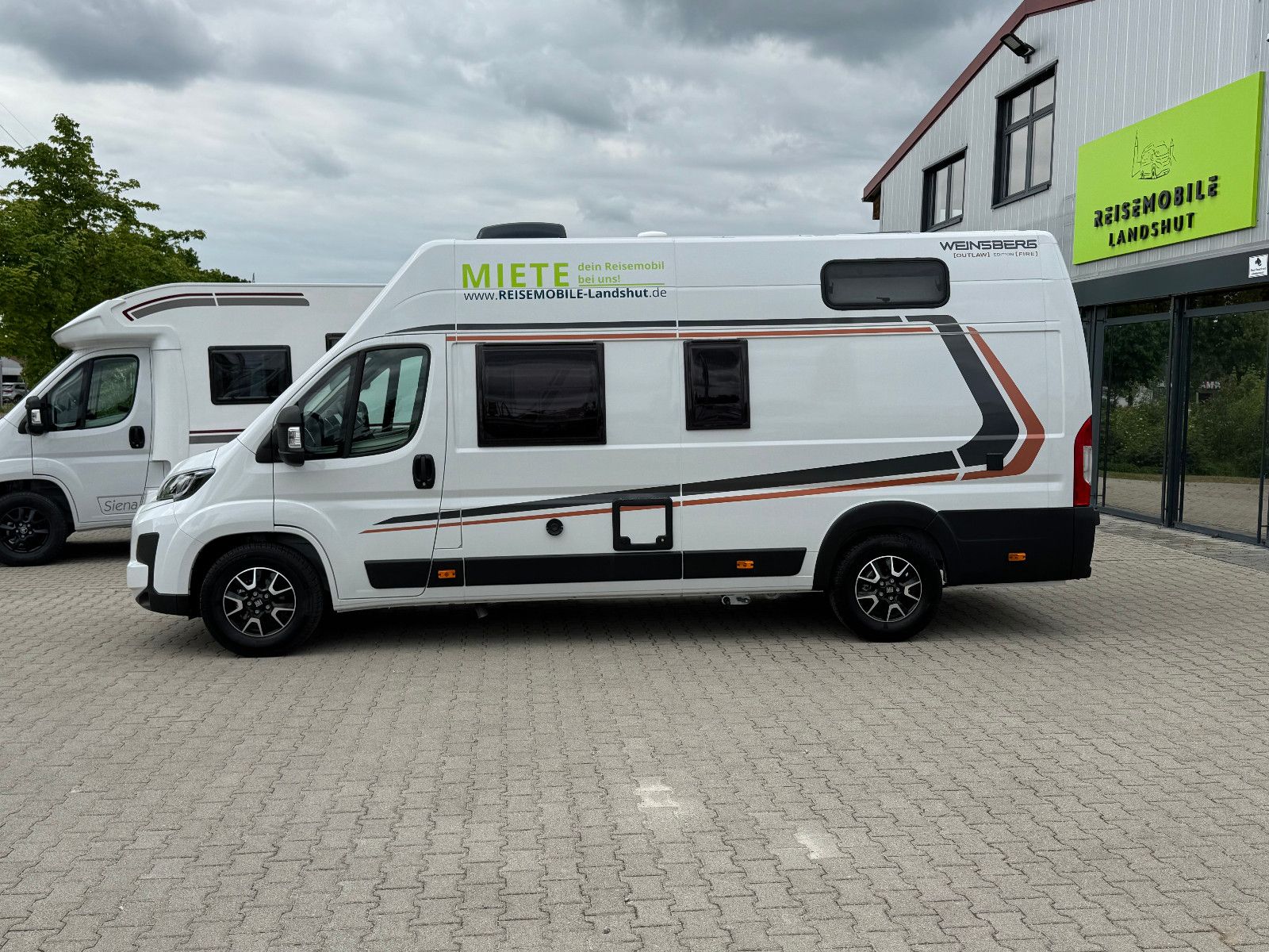 Fahrzeugabbildung Weinsberg CaraBus 630 MEG [OUTLAW] (Motorradgarage)