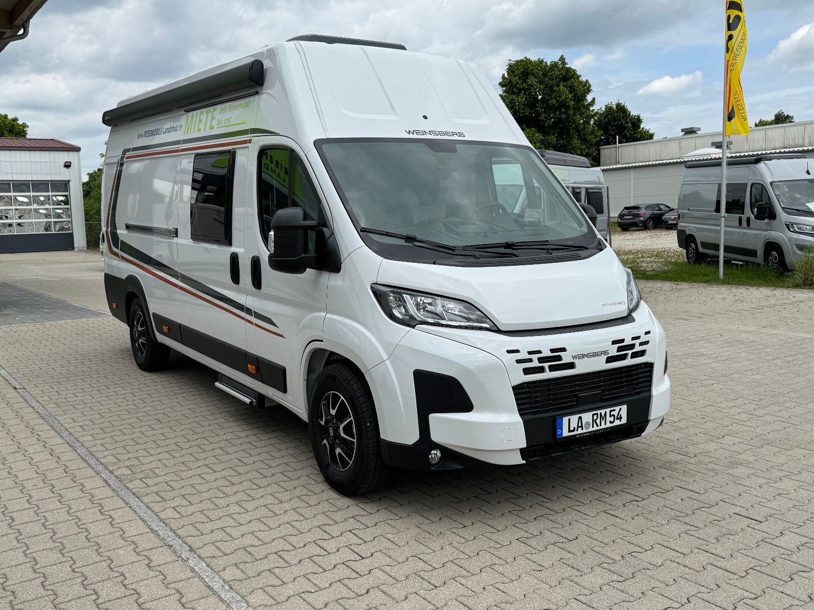 Fahrzeugabbildung Weinsberg CaraBus 630 MEG [OUTLAW] (Motorradgarage)