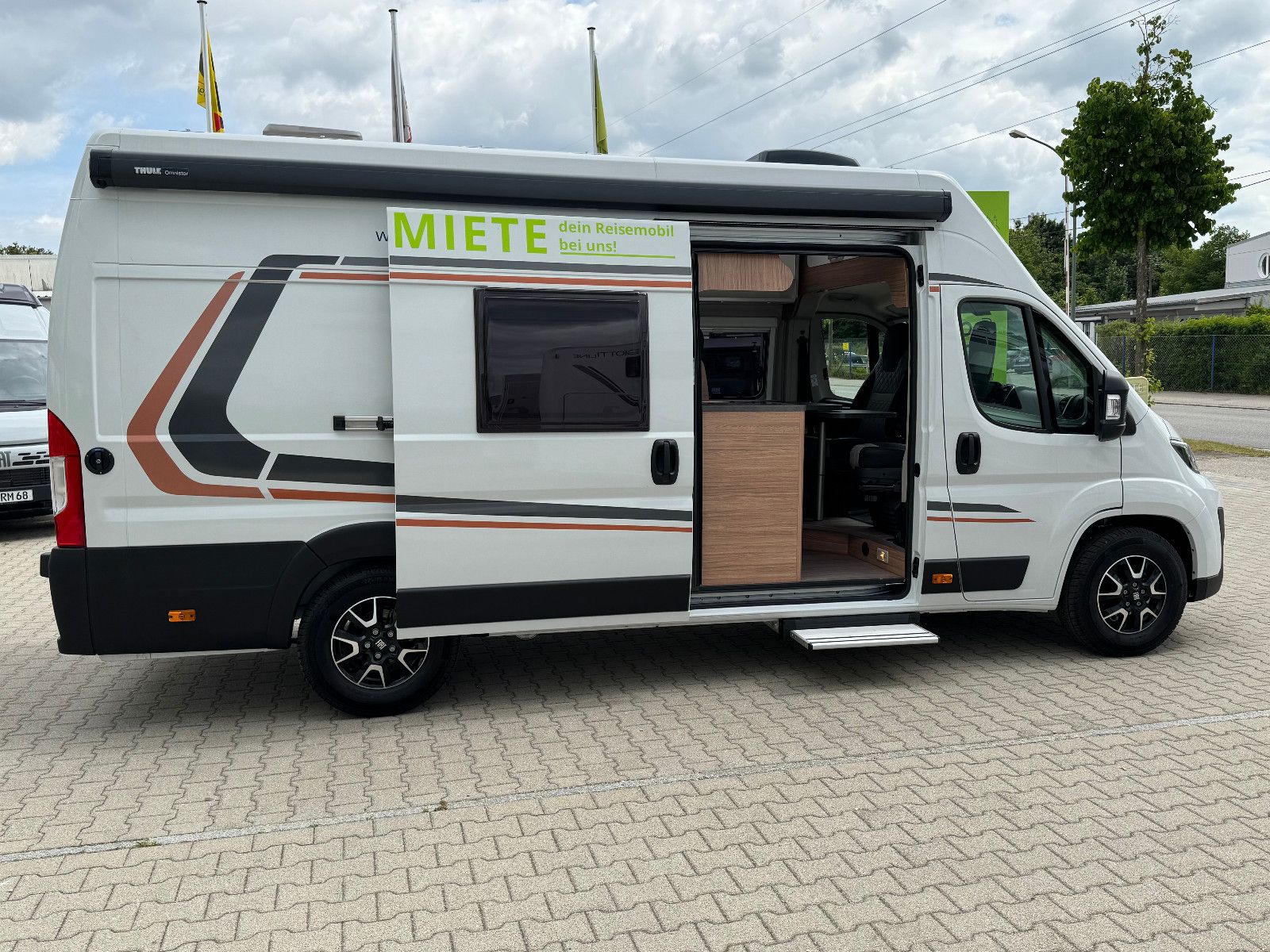 Fahrzeugabbildung Weinsberg CaraBus 630 MEG [OUTLAW] (Motorradgarage)