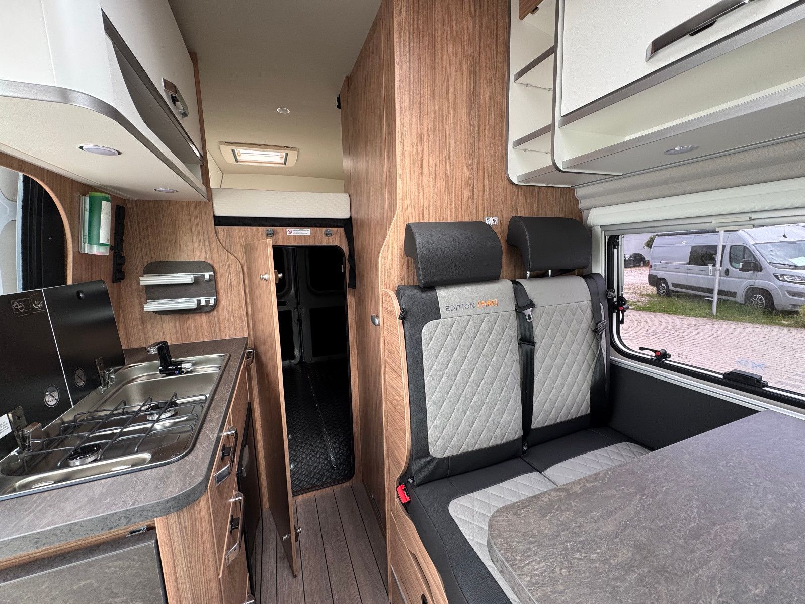 Fahrzeugabbildung Weinsberg CaraBus 630 MEG [OUTLAW] (Motorradgarage)