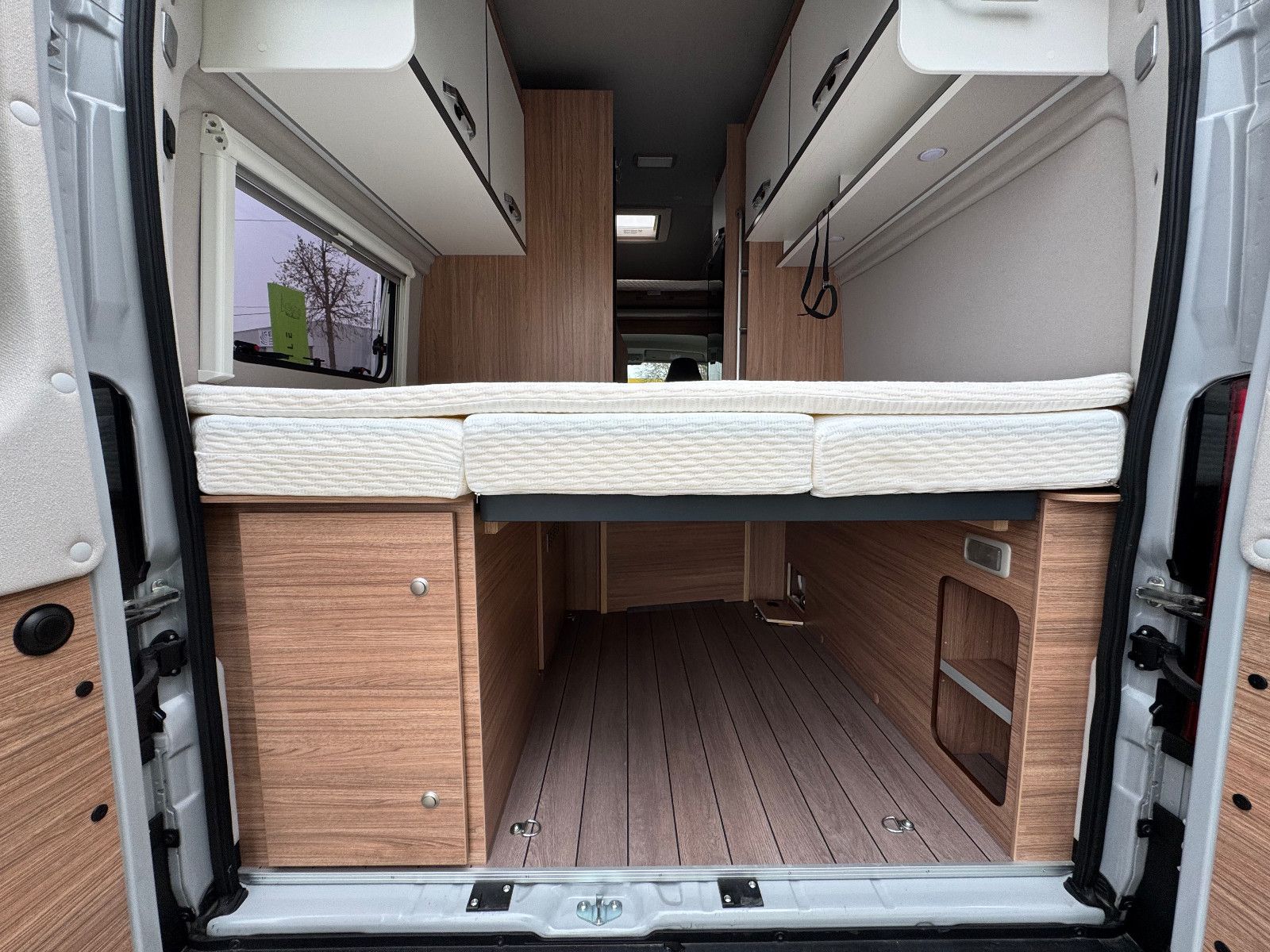 Fahrzeugabbildung Weinsberg CaraBus 600 EDITION [Fire] 600 MQH (AHK, Navi)