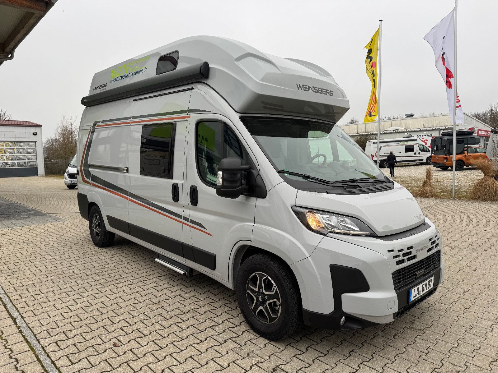 Fahrzeugabbildung Weinsberg CaraBus 600 EDITION [Fire] 600 MQH (AHK, Navi)